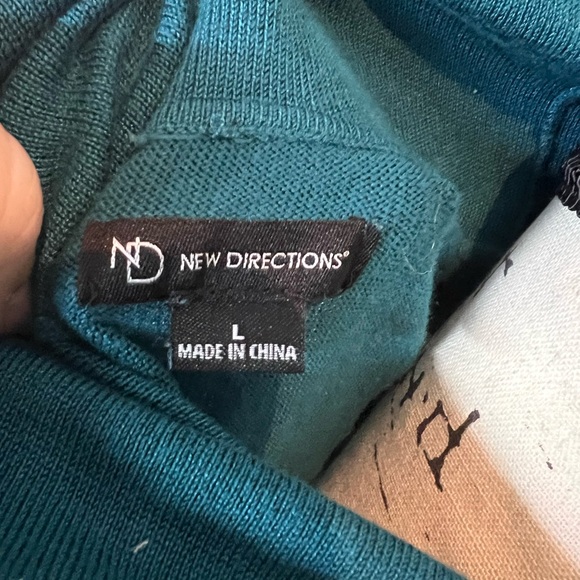 New Directions Cowl Neck Sweater - Picture 4 of 4